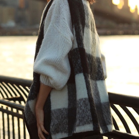 Buffalo Check Vest - Picture 6 of 10